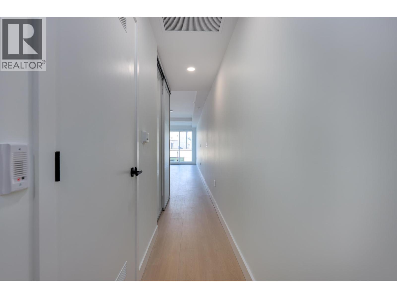 Photo 19 of 564 422 E 3rd Street, North Vancouver BC
