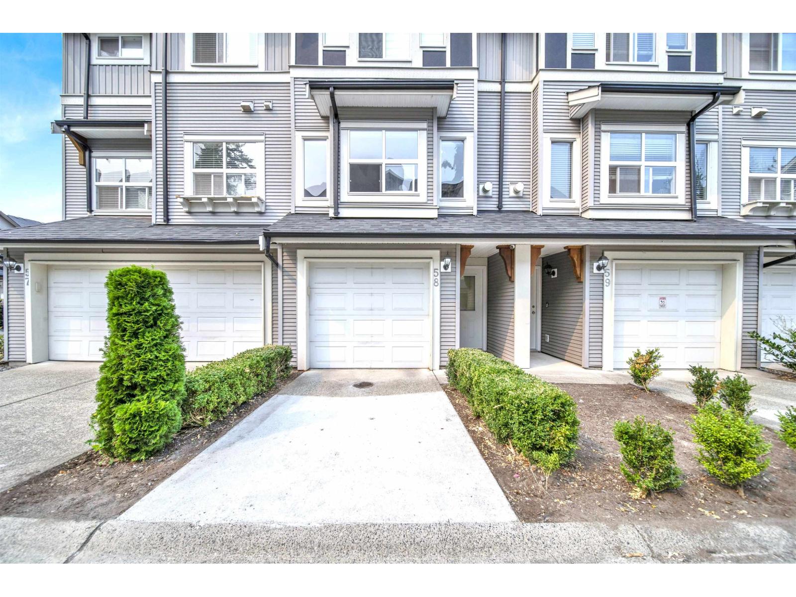 Photo 2 of 58 12677 63 Avenue, Surrey BC