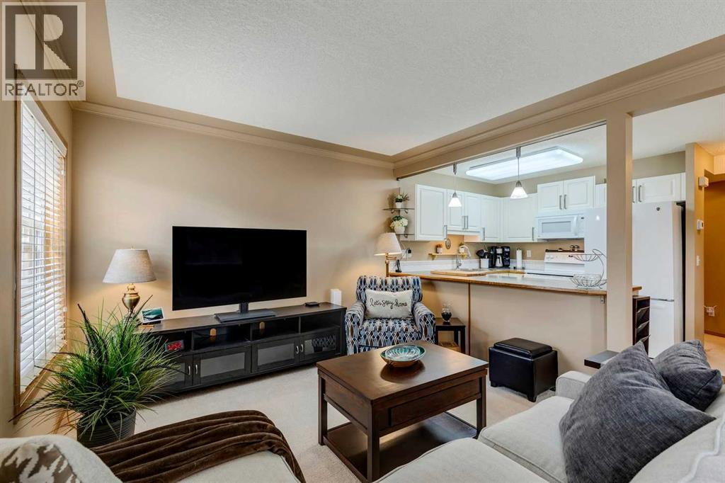 Photo 10 of 139 Country Hills Villas Nw, Calgary AB