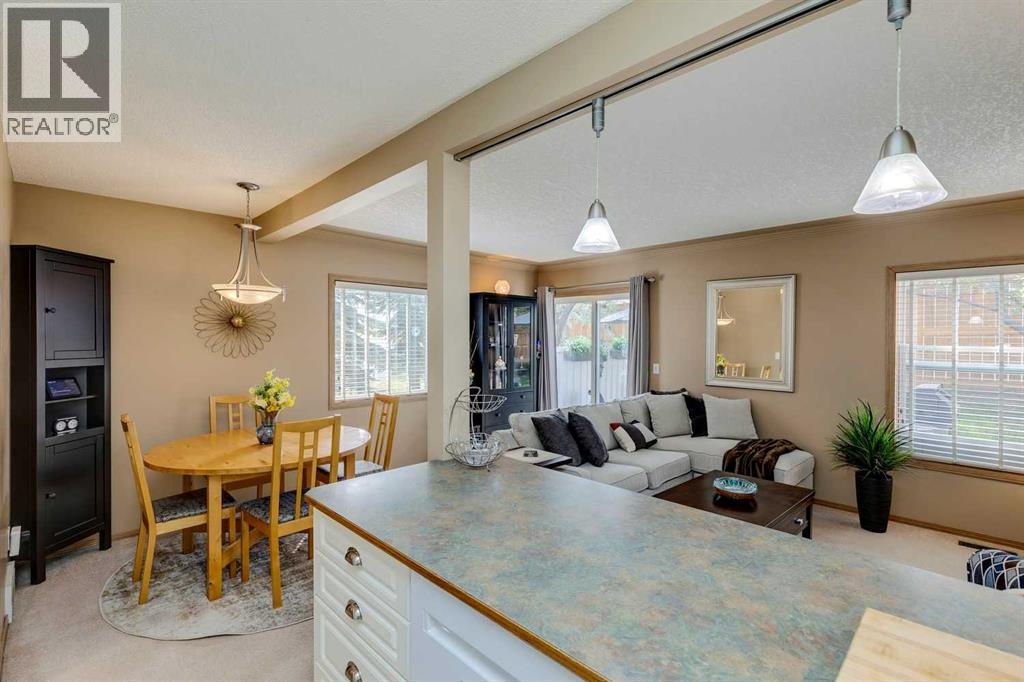 Photo 12 of 139 Country Hills Villas Nw, Calgary AB