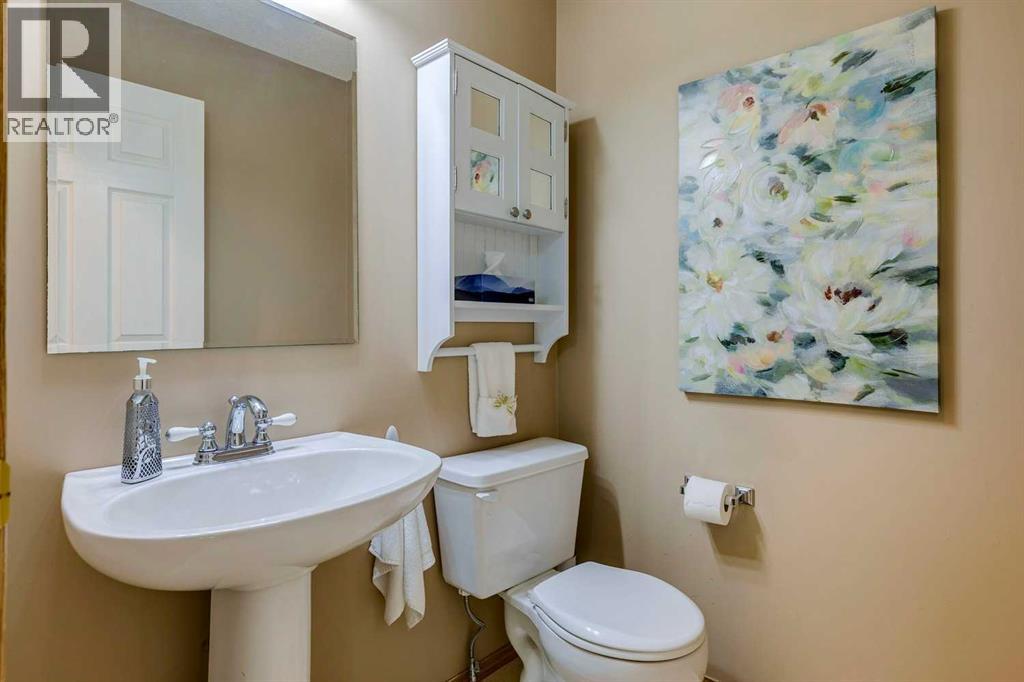 Photo 17 of 139 Country Hills Villas Nw, Calgary AB
