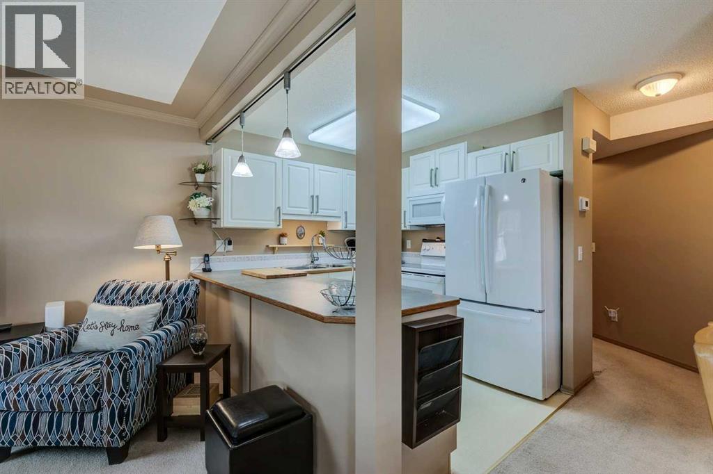 Photo 6 of 139 Country Hills Villas Nw, Calgary AB