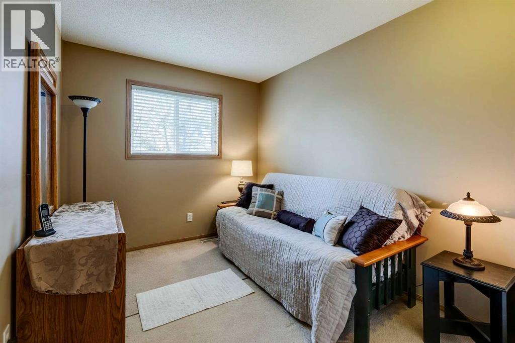 Photo 19 of 139 Country Hills Villas Nw, Calgary AB