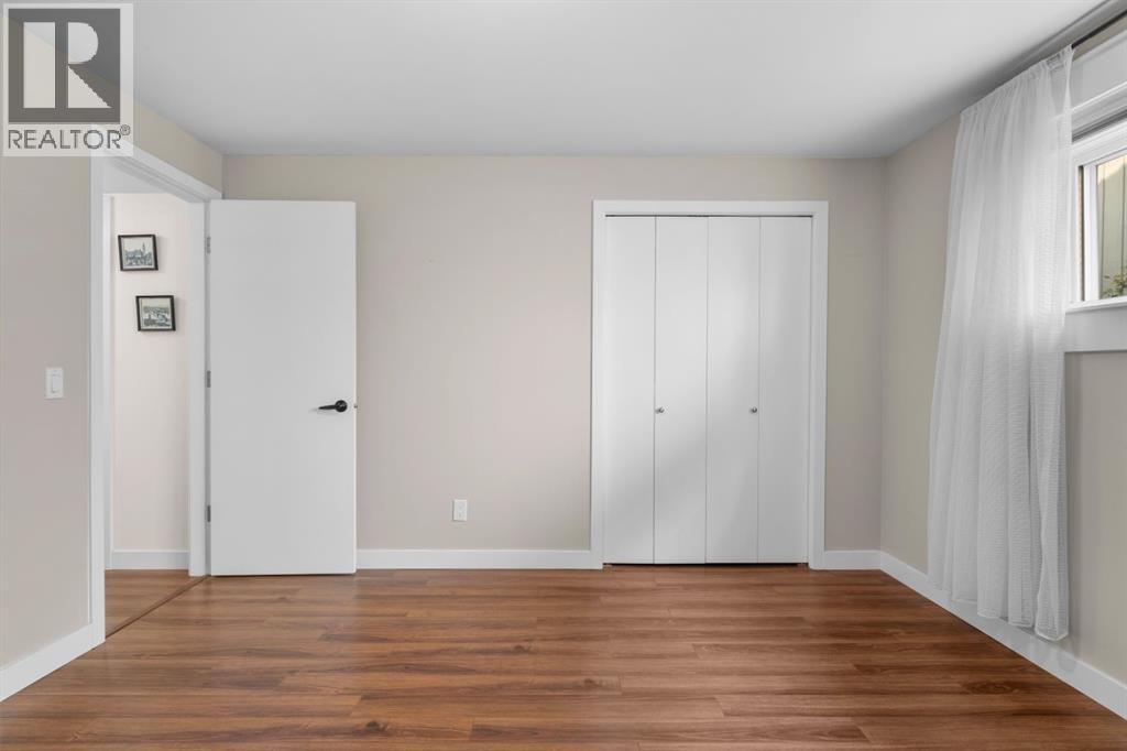 Photo 36 of 272 Deercliff Road Se, Calgary AB