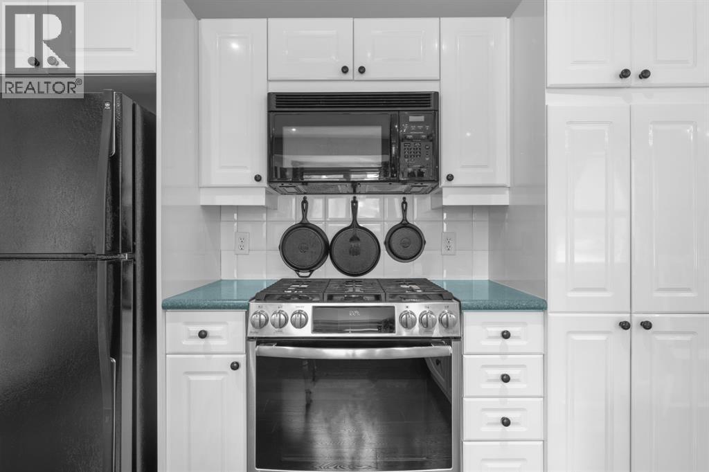 Photo 16 of 272 Deercliff Road Se, Calgary AB