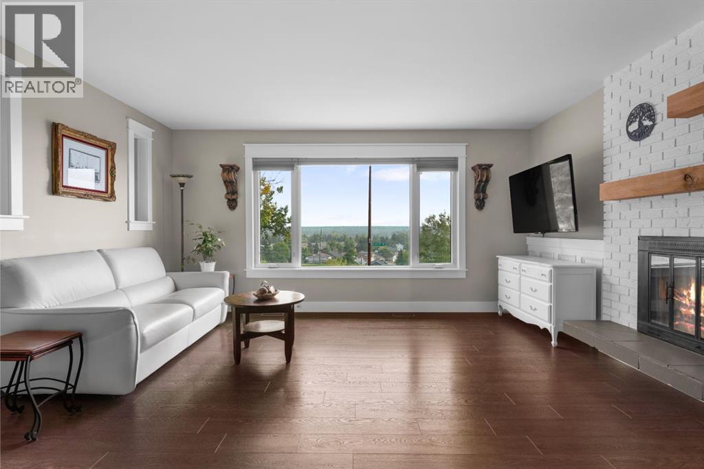 Photo 8 of 272 Deercliff Road Se, Calgary AB