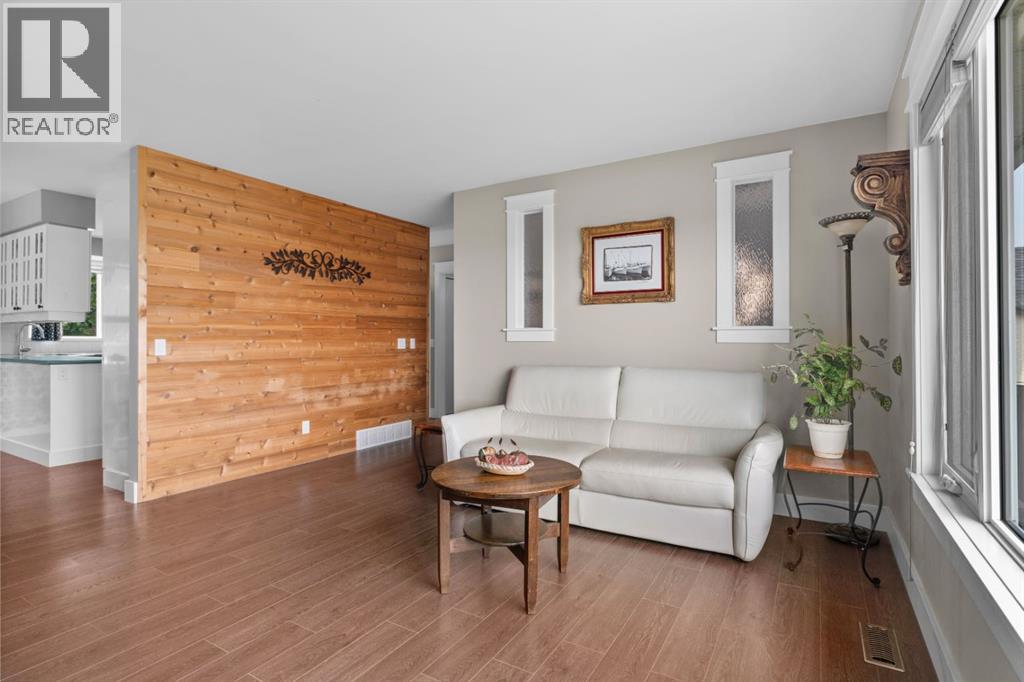 Photo 9 of 272 Deercliff Road Se, Calgary AB