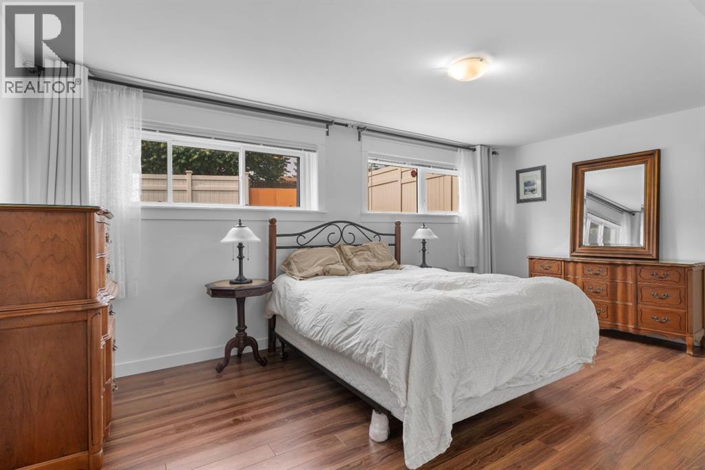 Photo 33 of 272 Deercliff Road Se, Calgary AB