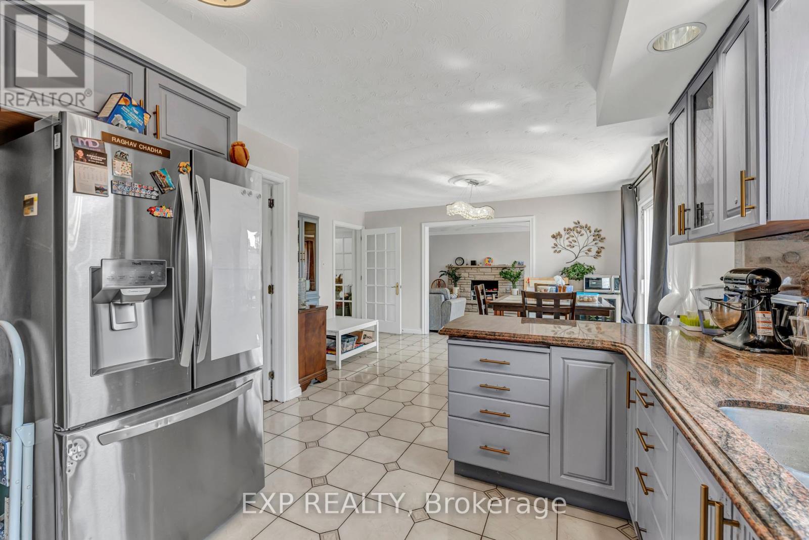 Photo 11 of 2 Glencrest Avenue, Hamilton ON
