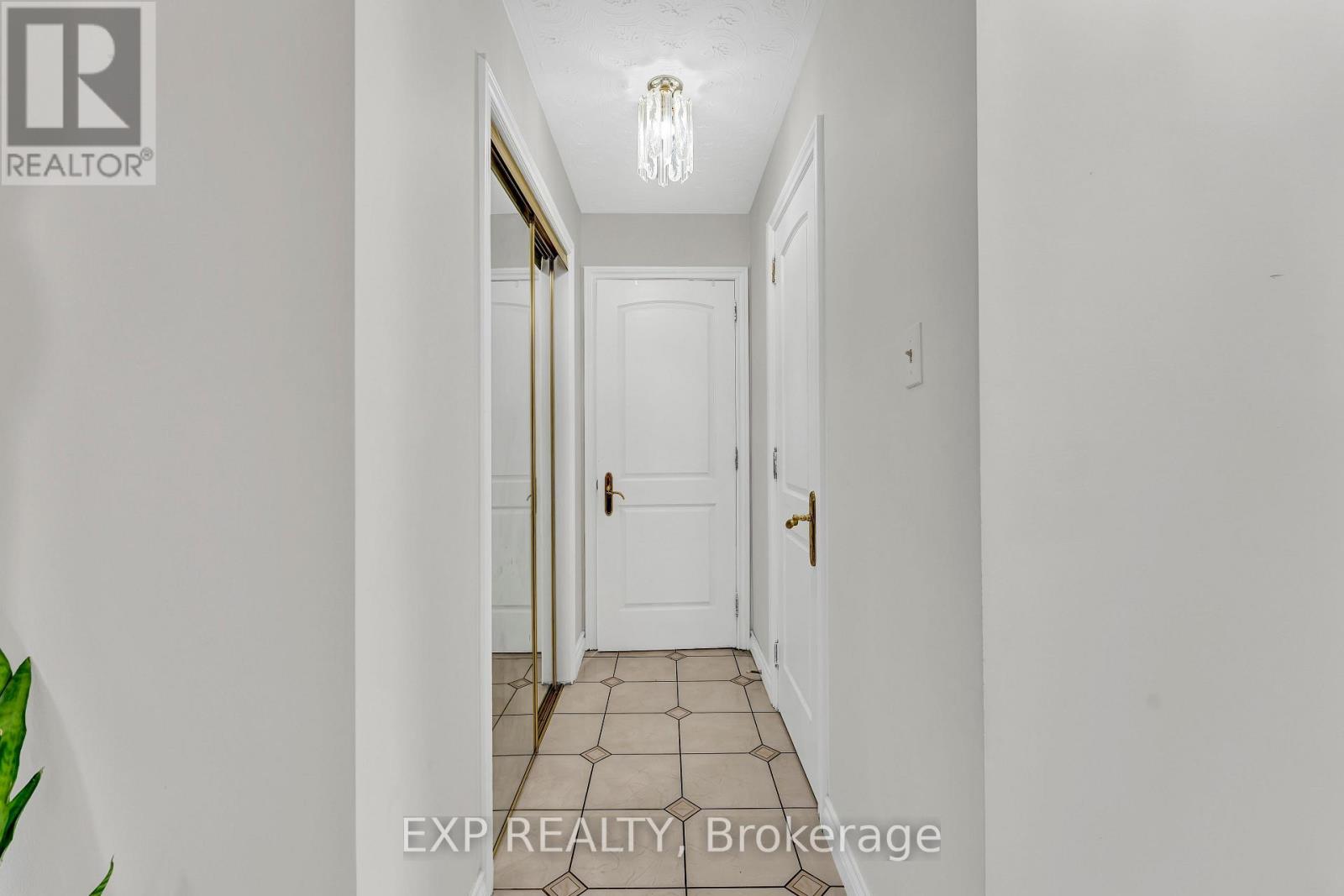 Photo 14 of 2 Glencrest Avenue, Hamilton ON