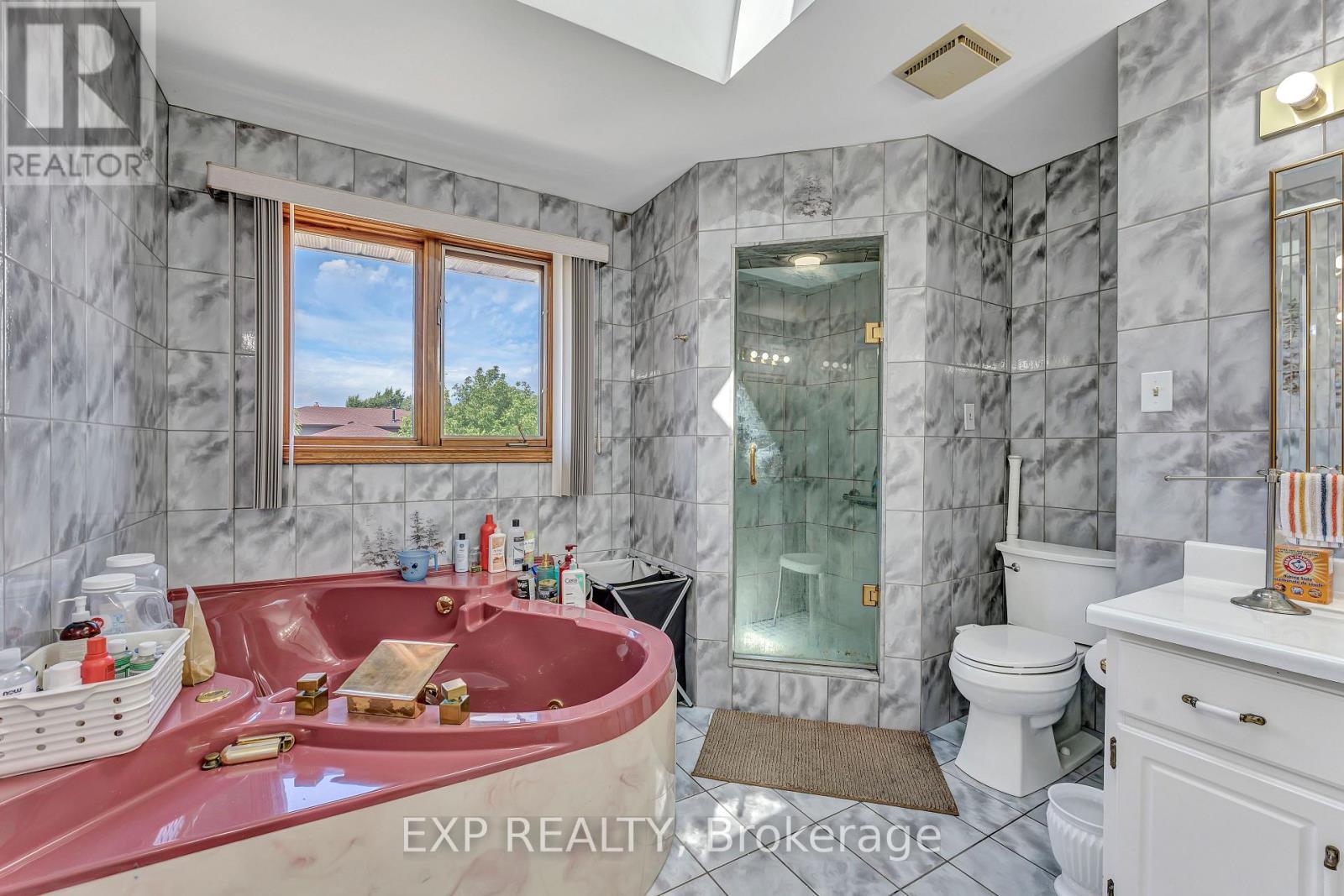 Photo 19 of 2 Glencrest Avenue, Hamilton ON