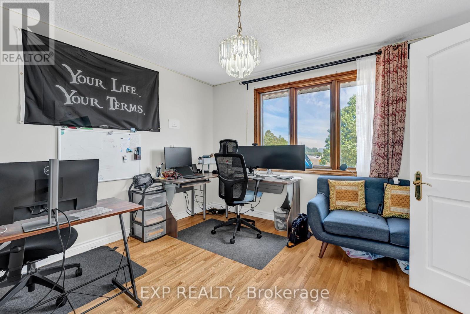 Photo 21 of 2 Glencrest Avenue, Hamilton ON