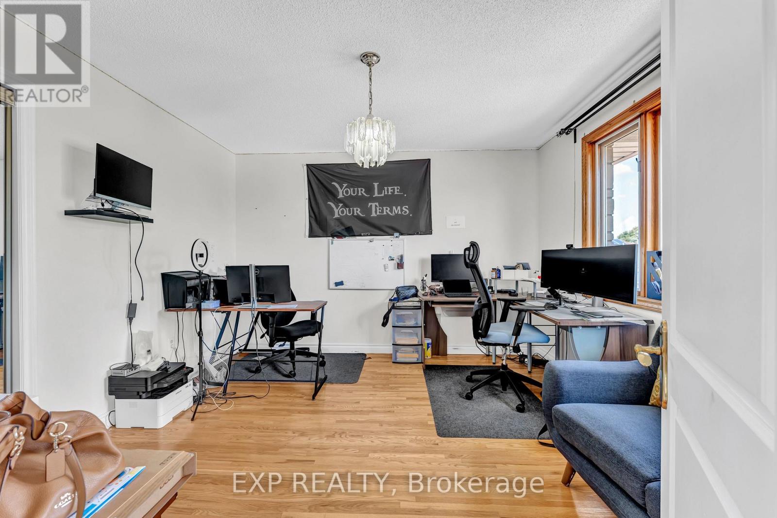 Photo 22 of 2 Glencrest Avenue, Hamilton ON