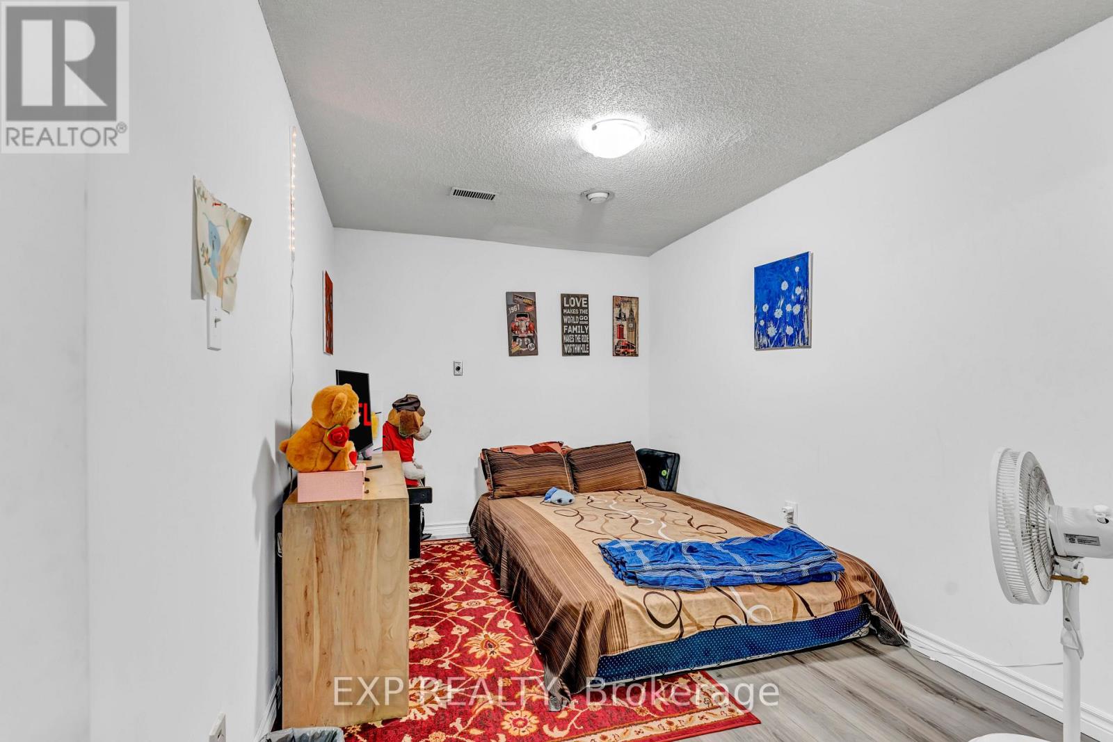 Photo 33 of 2 Glencrest Avenue, Hamilton ON
