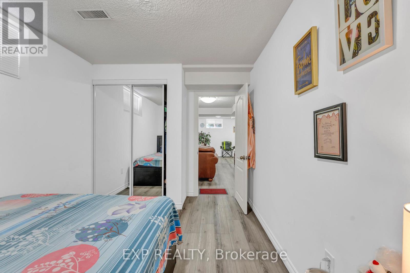 Photo 36 of 2 Glencrest Avenue, Hamilton ON