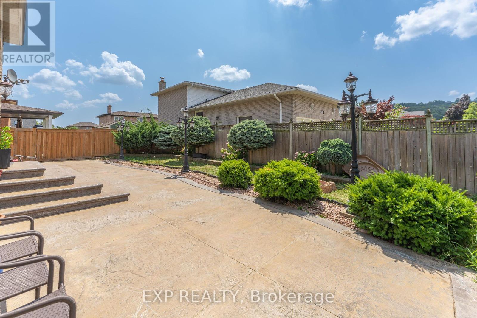Photo 44 of 2 Glencrest Avenue, Hamilton ON