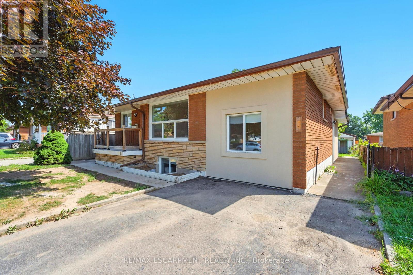 Photo 1 of 929 Upper Ottawa Street, Hamilton ON