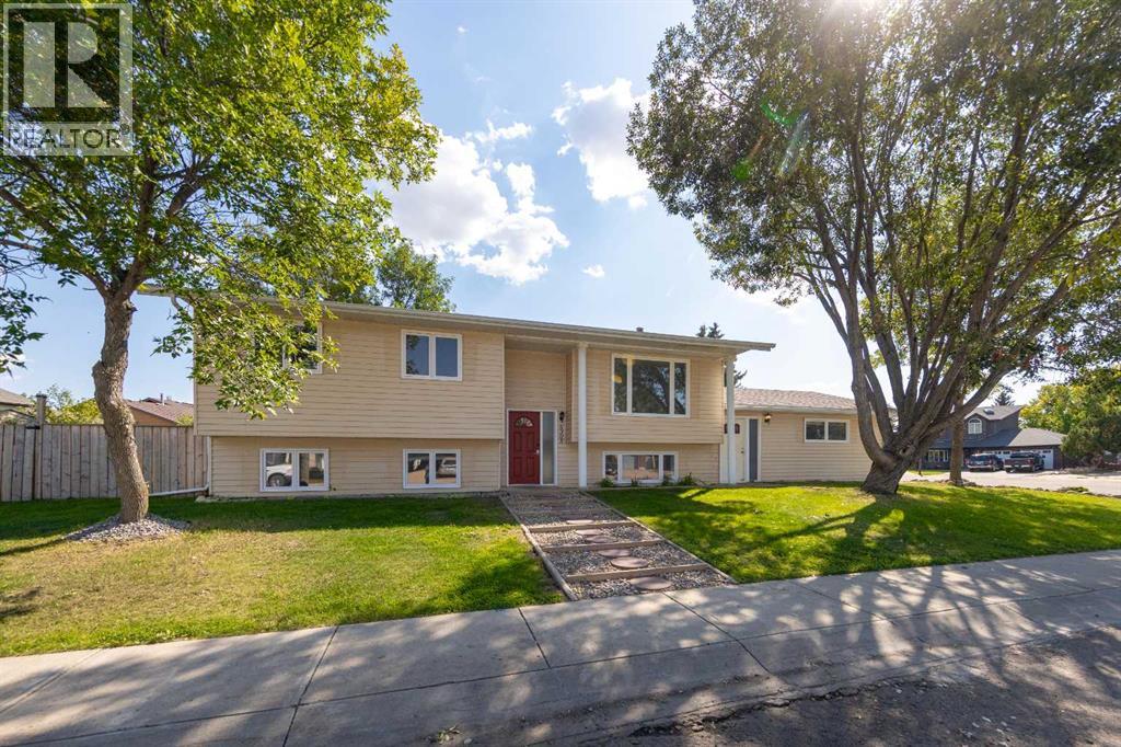 Photo 1 of 5305 26 Street Close, Lloydminster AB