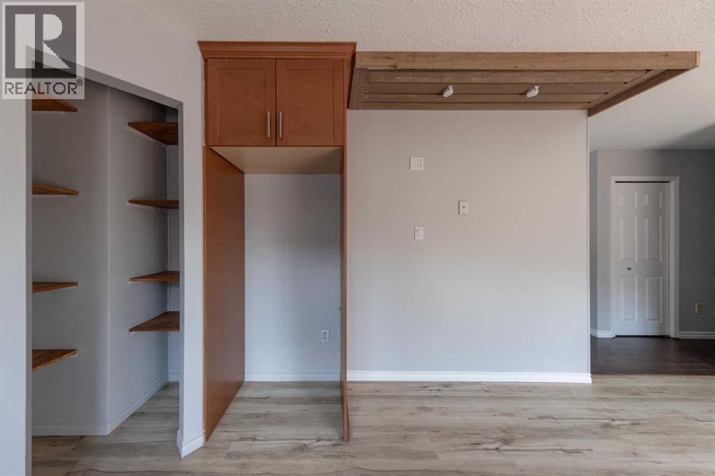 Photo 10 of 5305 26 Street Close, Lloydminster AB