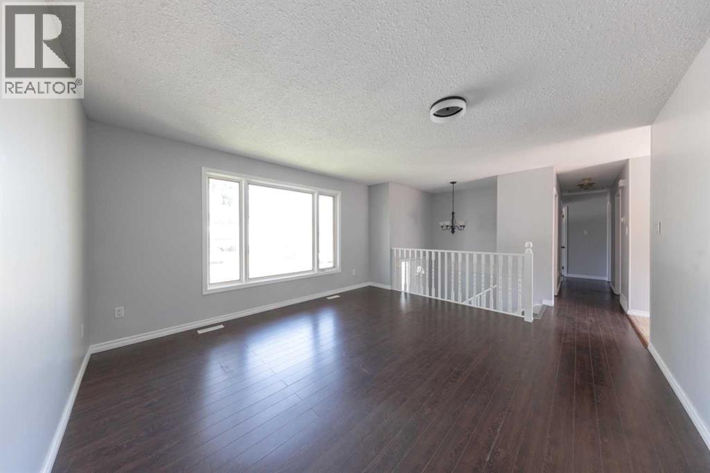 Photo 5 of 5305 26 Street Close, Lloydminster AB
