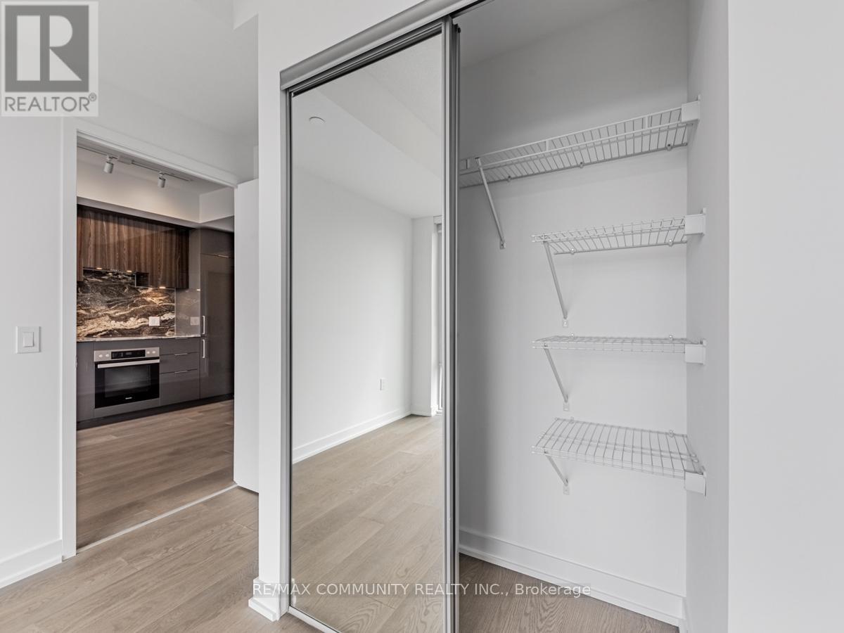 Photo 18 of 3001 50 Oneill Road E, Toronto ON