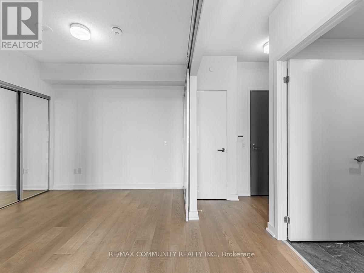 Photo 6 of 3001 50 Oneill Road E, Toronto ON