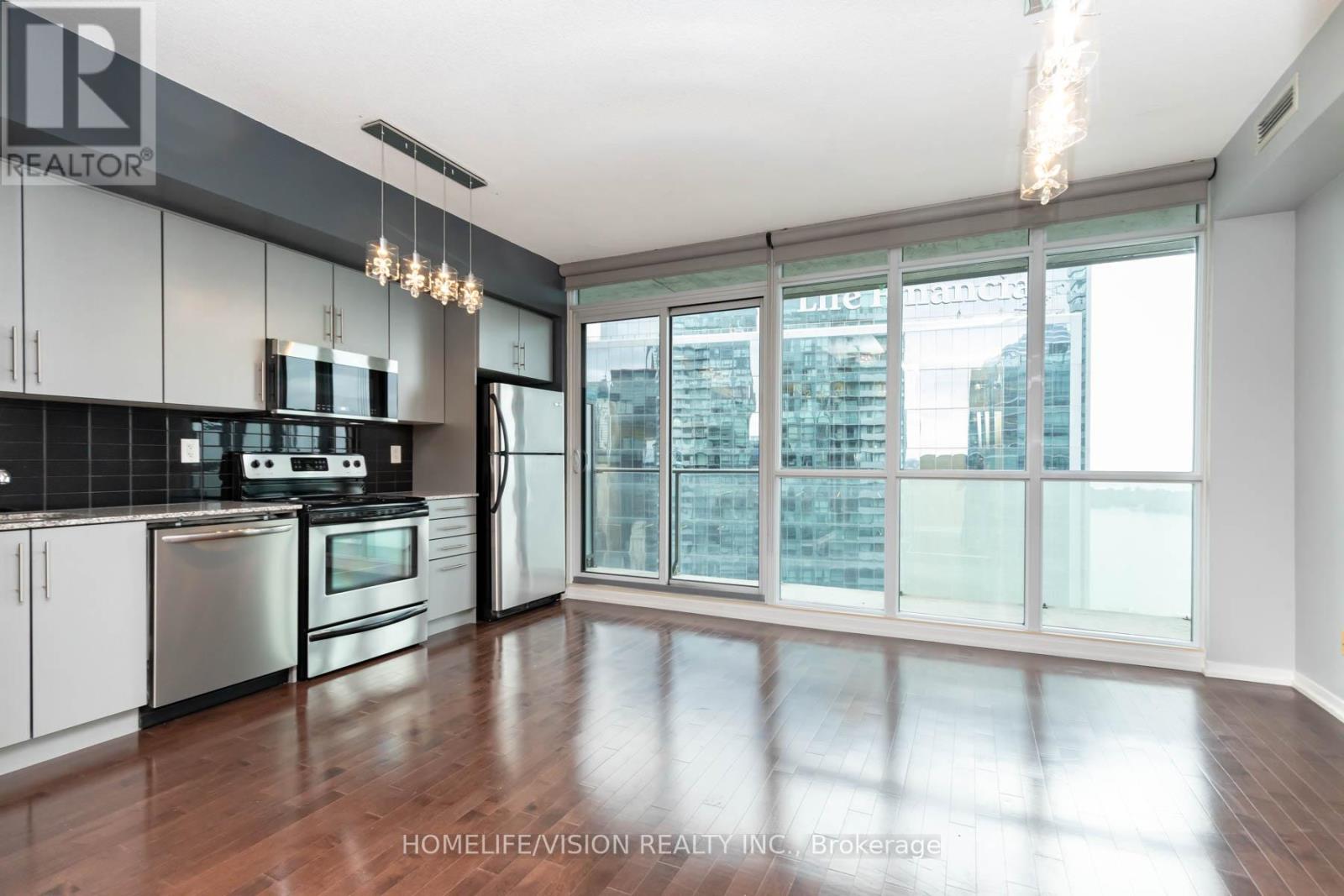 Photo 2 of 3909 55 Bremner Boulevard E, Toronto ON