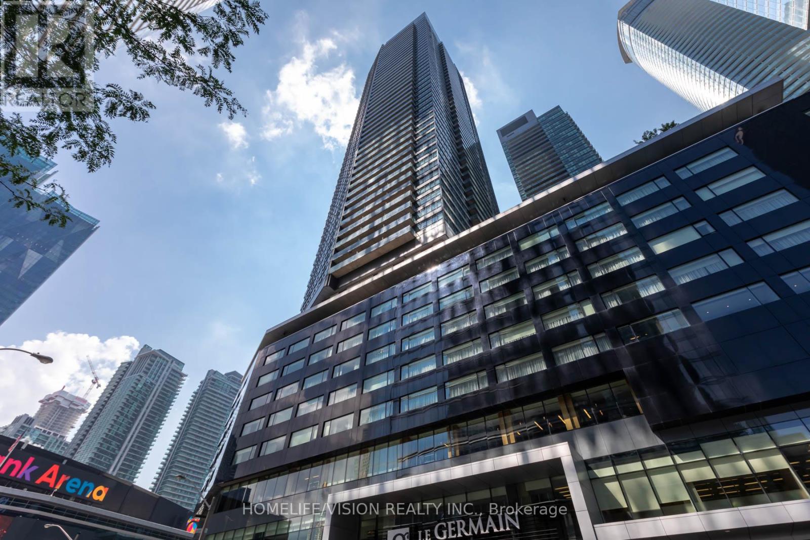 Photo 30 of 3909 55 Bremner Boulevard E, Toronto ON
