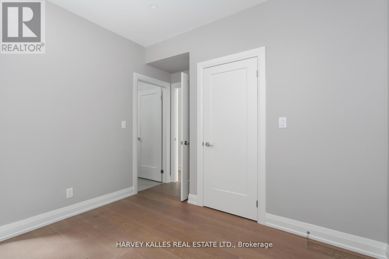 Photo 13 of Main 24 Sullivan Street, Toronto ON