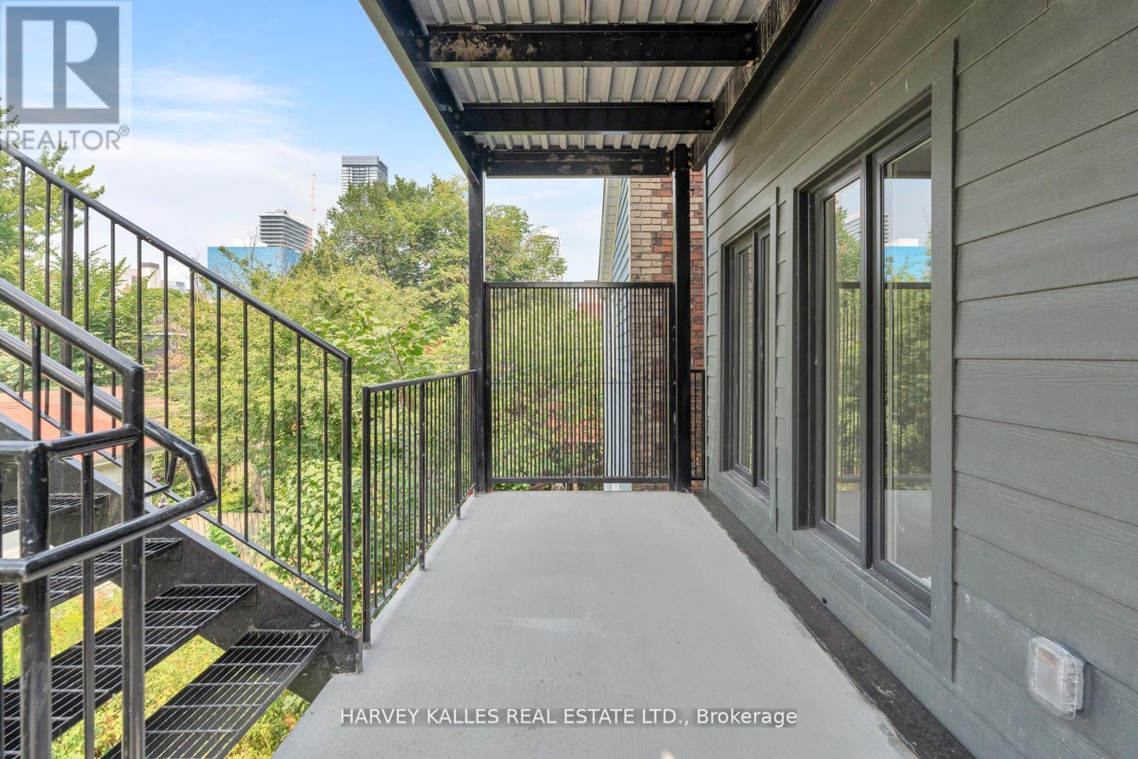 Photo 18 of Main 24 Sullivan Street, Toronto ON