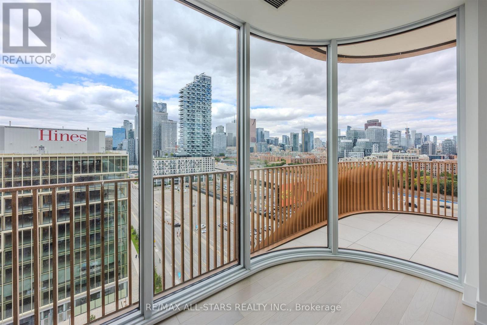 Photo 13 of 1328 155 Merchants Wharf, Toronto ON