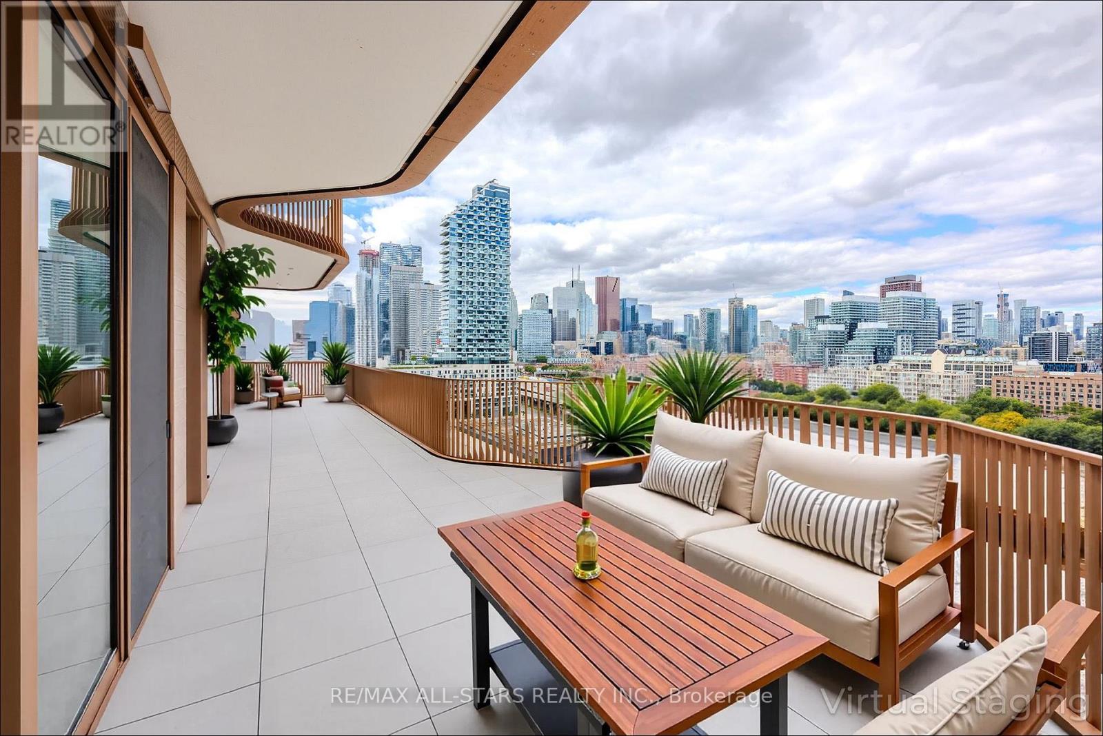Photo 31 of 1328 155 Merchants Wharf, Toronto ON
