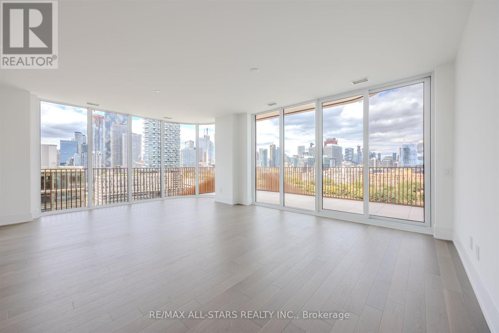 Photo 7 of 1328 155 Merchants Wharf, Toronto ON