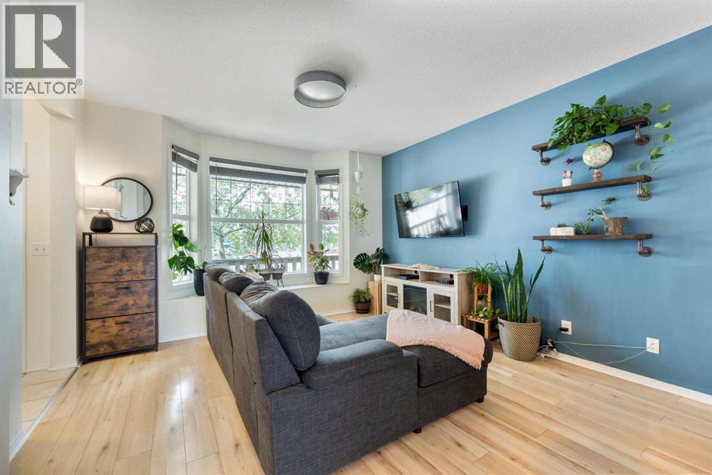 Photo 6 of 106 2006 Luxstone Boulevard, Airdrie AB