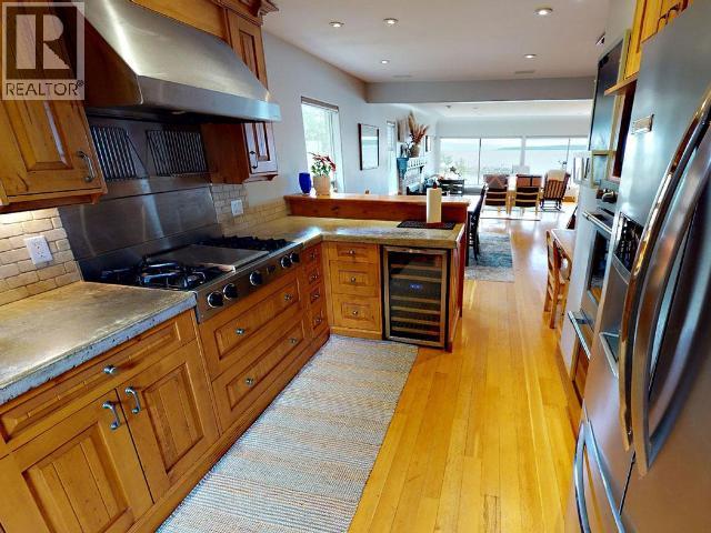 4557 WILLINGDON AVE, Powell River