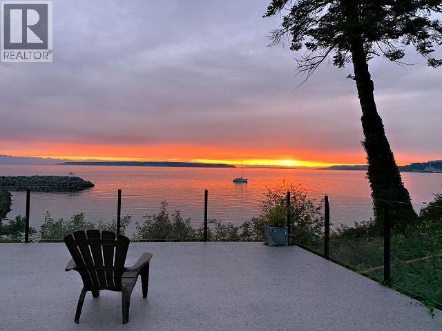 4557 WILLINGDON AVE, Powell River
