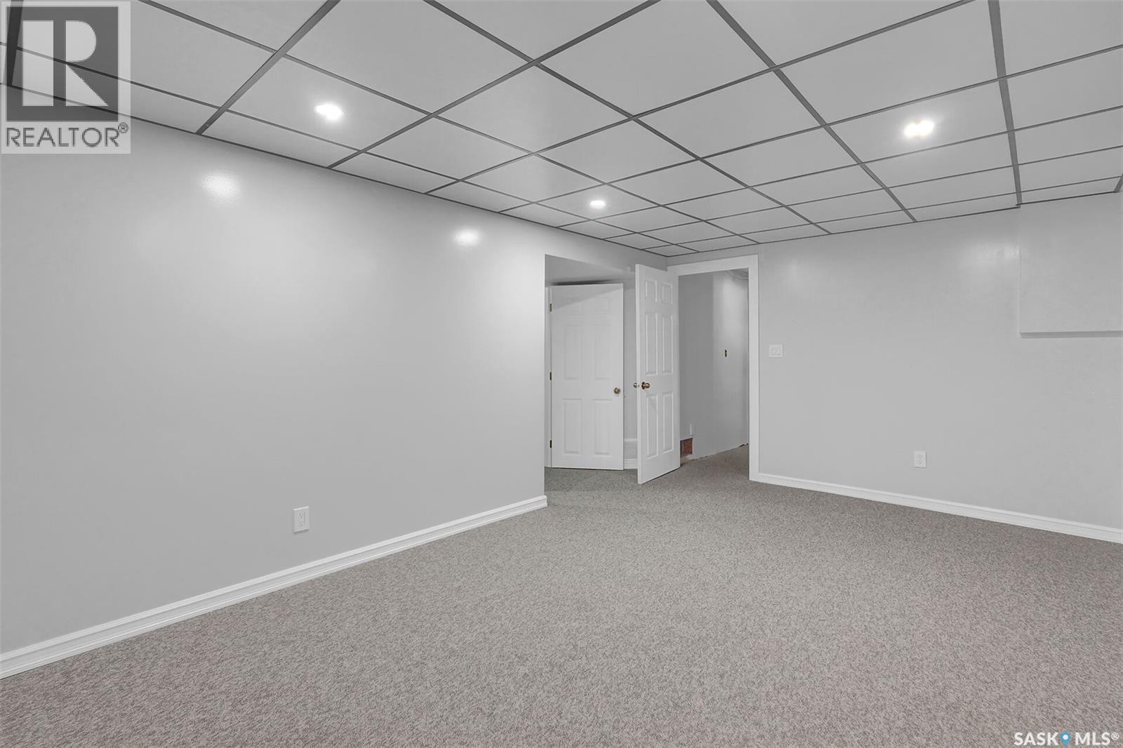 Photo 28 of 130 Laval Drive, Regina SK