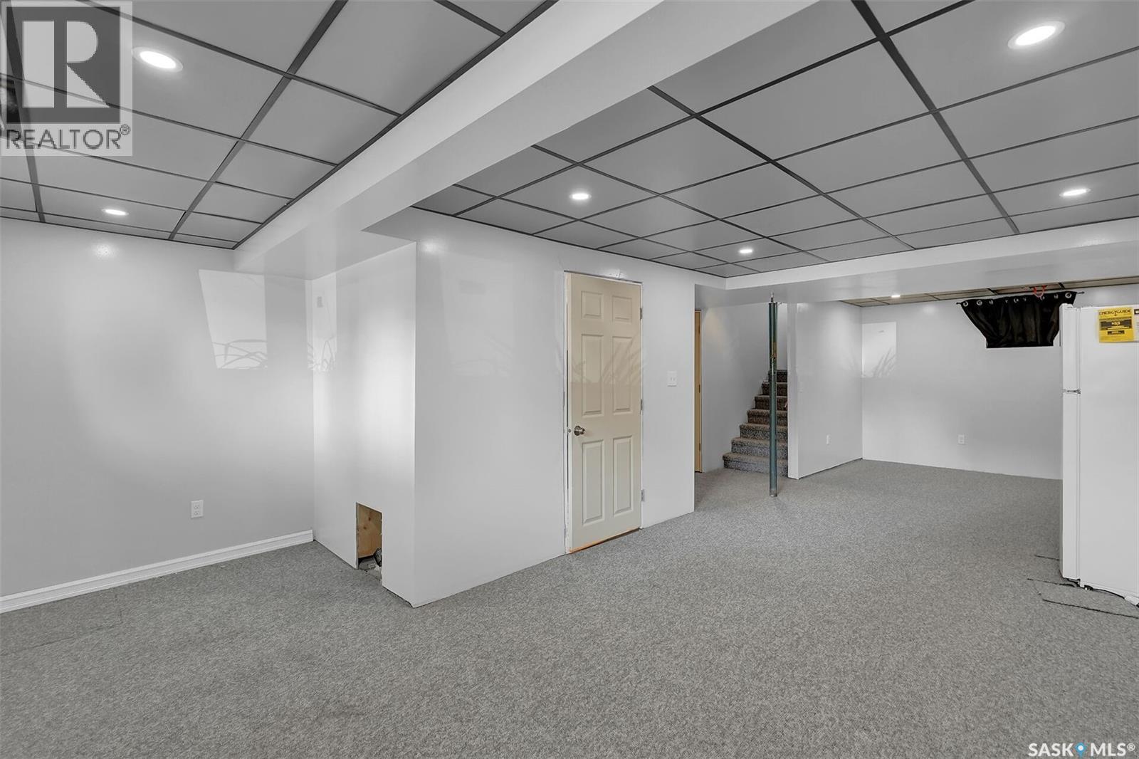 Photo 34 of 130 Laval Drive, Regina SK