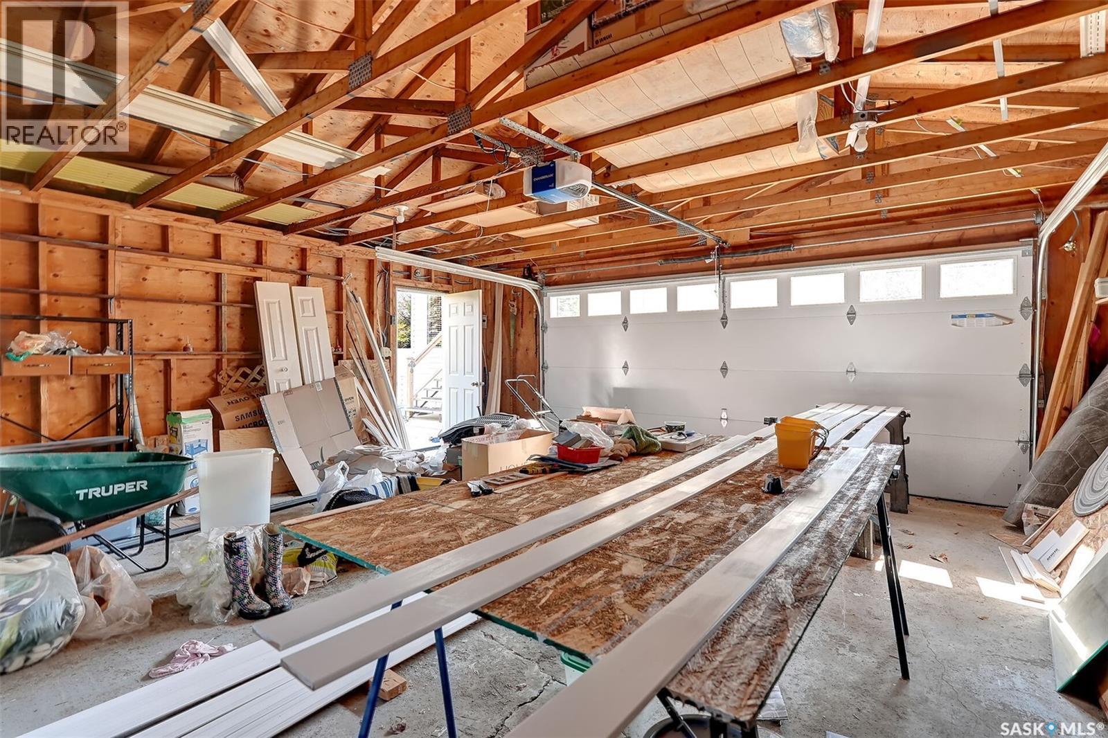 Photo 41 of 130 Laval Drive, Regina SK
