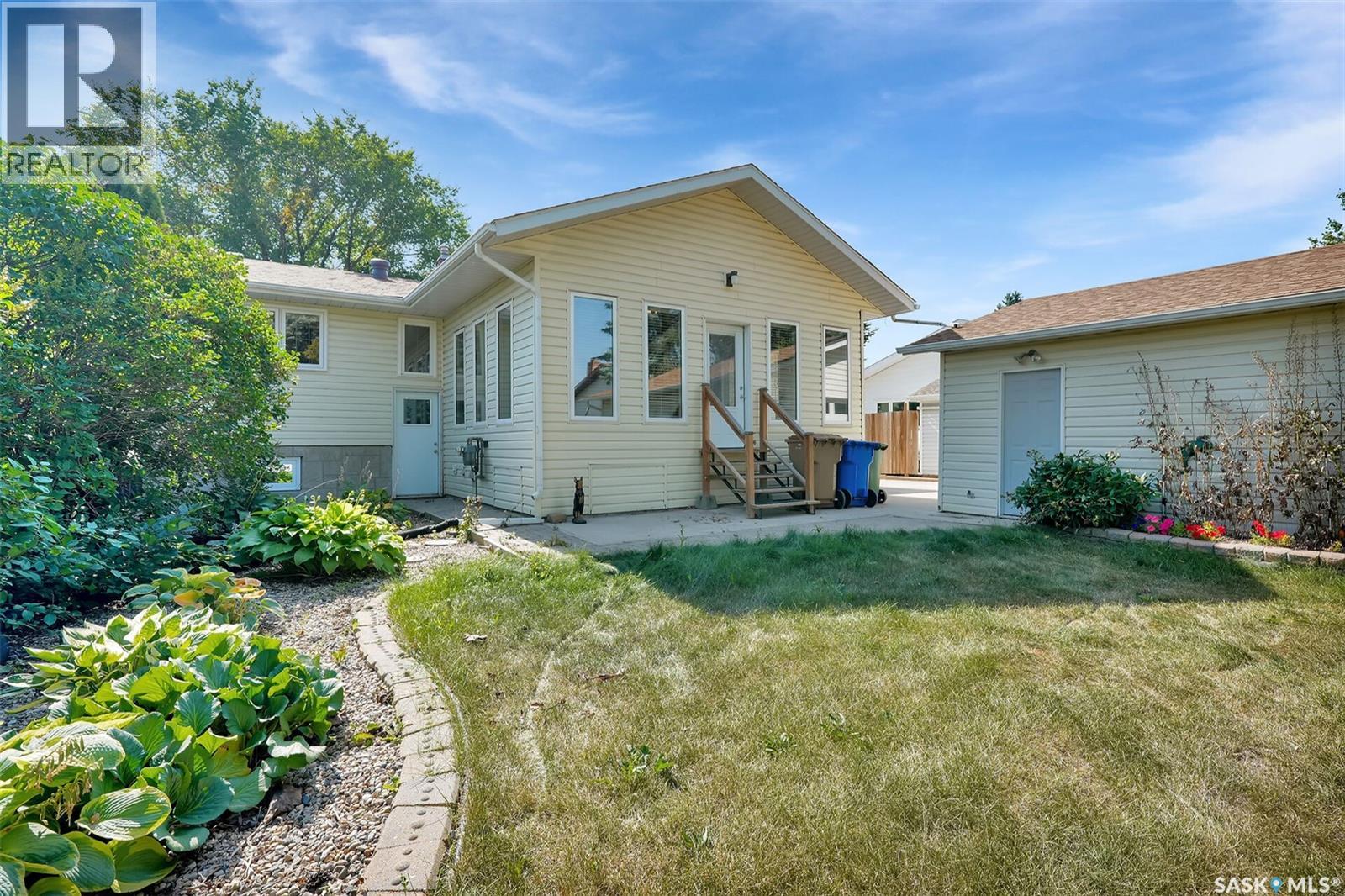 Photo 49 of 130 Laval Drive, Regina SK