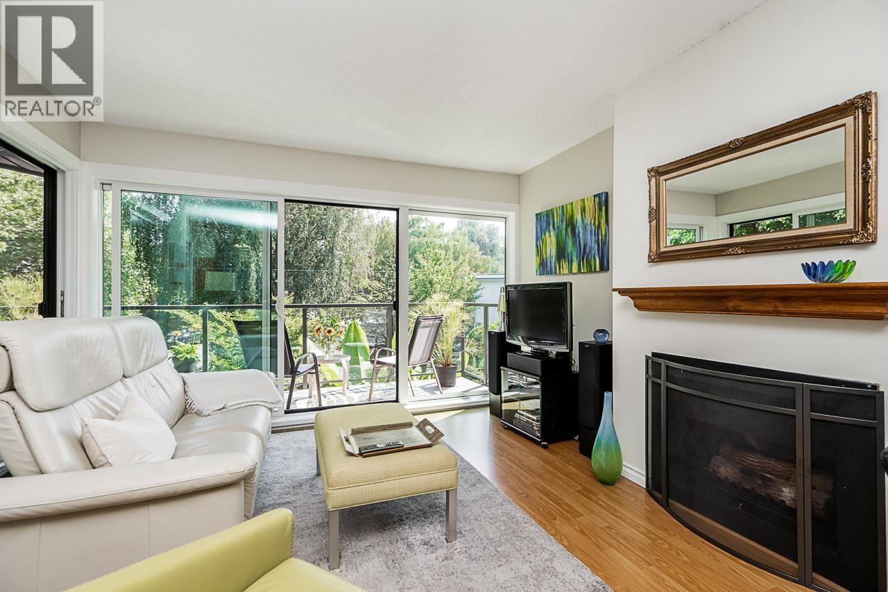 Photo 3 of 406 2366 Wall Street, Vancouver BC