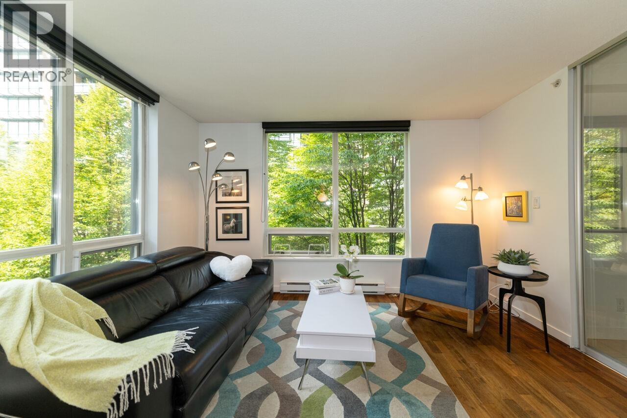 Photo 3 of 501 1055 Homer Street, Vancouver BC