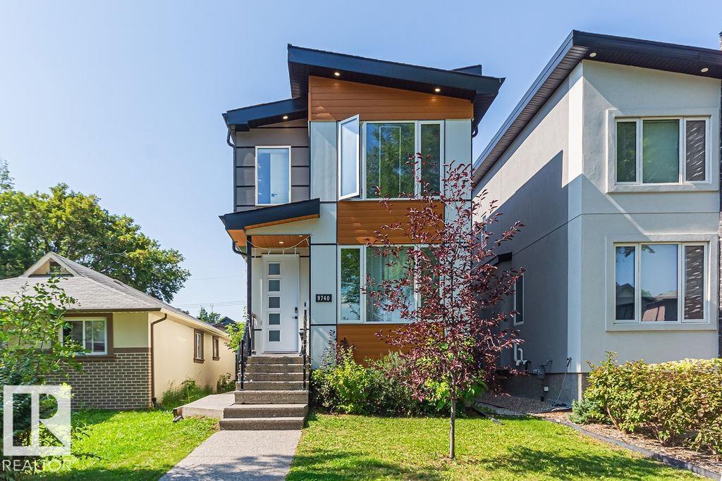 Photo 1 of 9740 152 St Nw, Edmonton AB