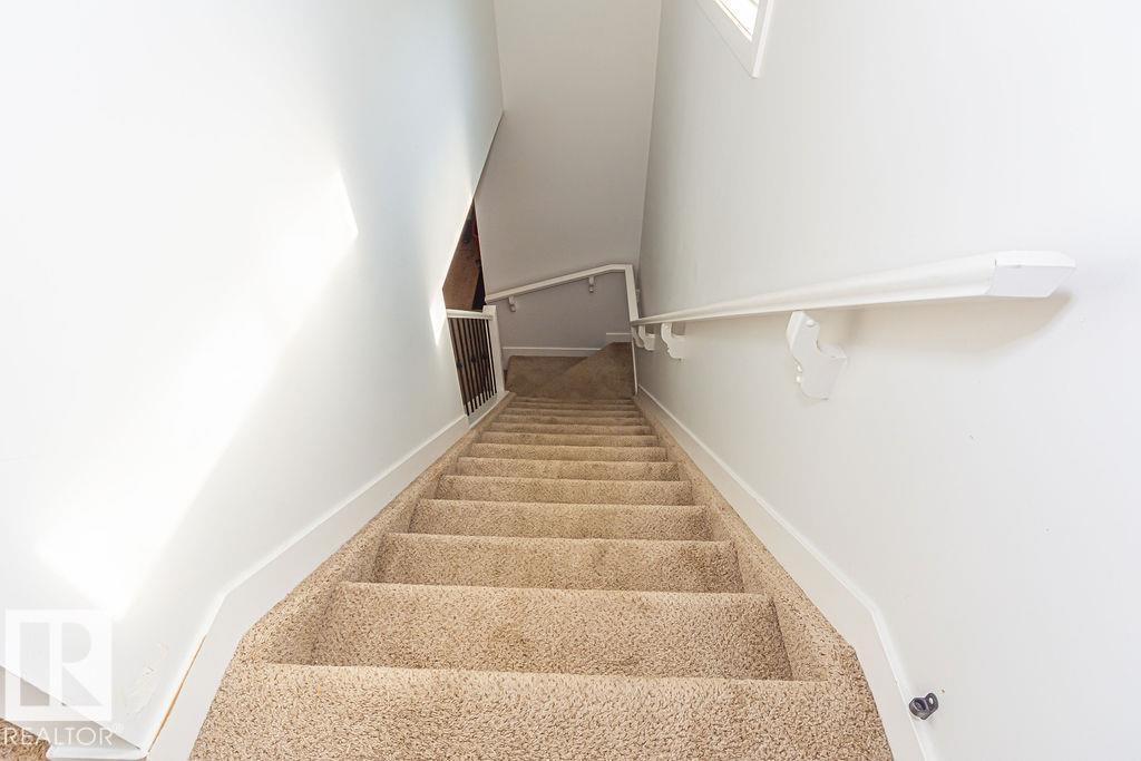 Photo 16 of 9740 152 St Nw, Edmonton AB