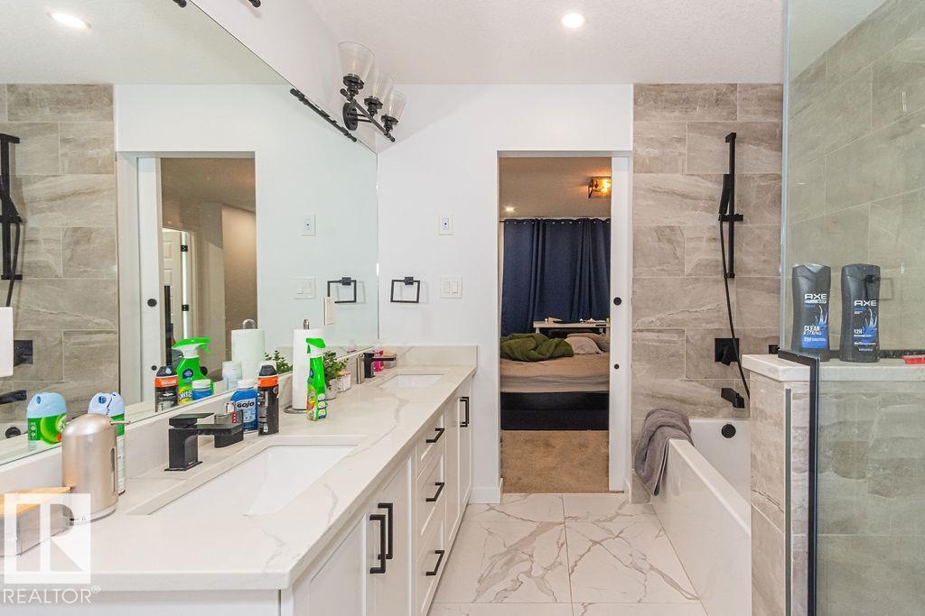 Photo 19 of 9740 152 St Nw, Edmonton AB