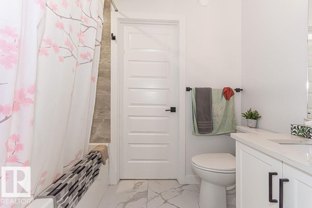 Photo 20 of 9740 152 St Nw, Edmonton AB