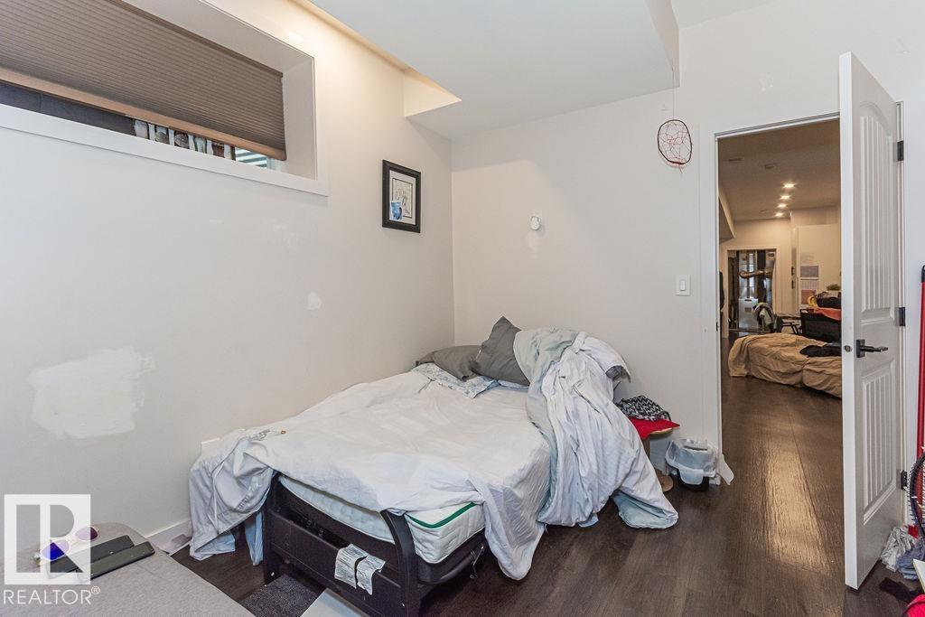 Photo 41 of 9740 152 St Nw, Edmonton AB