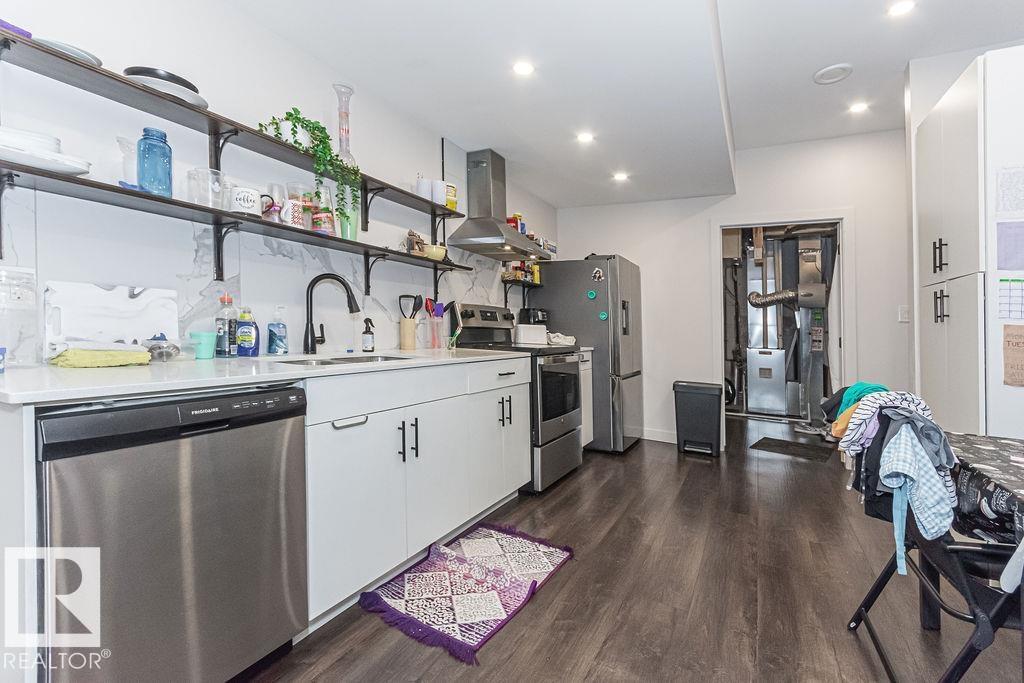 Photo 47 of 9740 152 St Nw, Edmonton AB