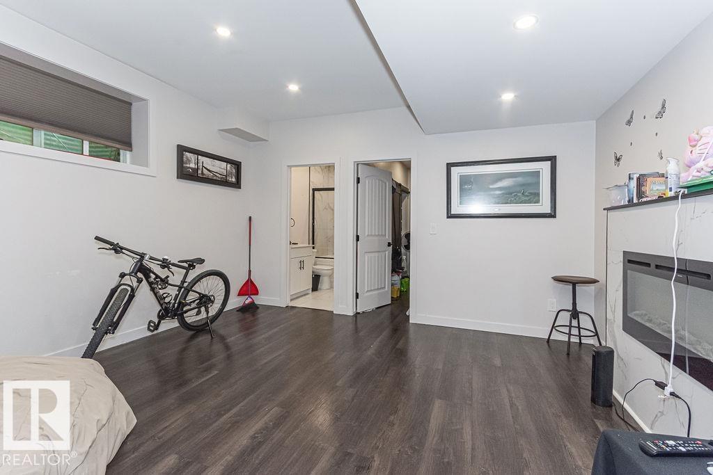 Photo 49 of 9740 152 St Nw, Edmonton AB