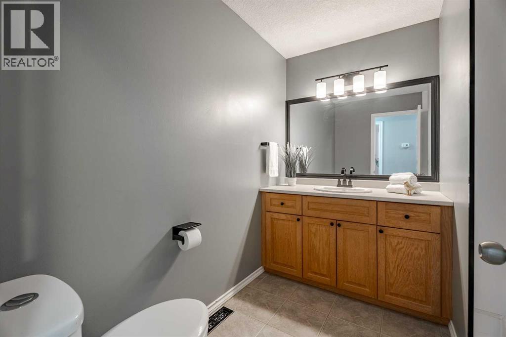 Photo 15 of 224 Jensen Drive Ne, Airdrie AB